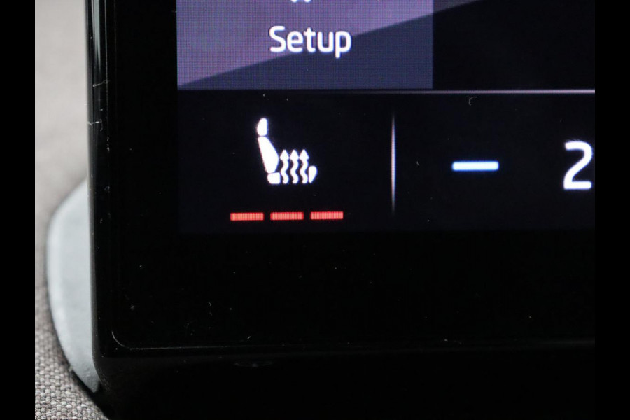 Škoda ENYAQ iV 60 | Stoel & stuurverwarming | Carplay | Keyless | Navigatie | Camera | Cruise control | Full LED | Parkeerhulp | 20'' lichtmetalen velgen