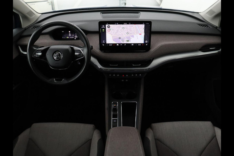 Škoda ENYAQ iV 60 | Stoel & stuurverwarming | Carplay | Keyless | Navigatie | Camera | Cruise control | Full LED | Parkeerhulp | 20'' lichtmetalen velgen