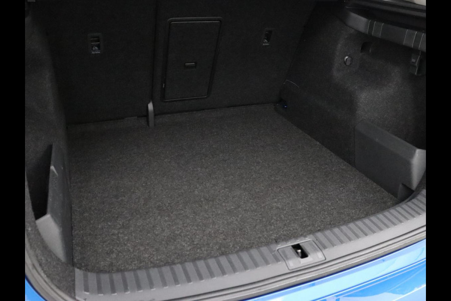 Škoda ENYAQ iV 60 | Stoel & stuurverwarming | Carplay | Keyless | Navigatie | Camera | Cruise control | Full LED | Parkeerhulp | 20'' lichtmetalen velgen
