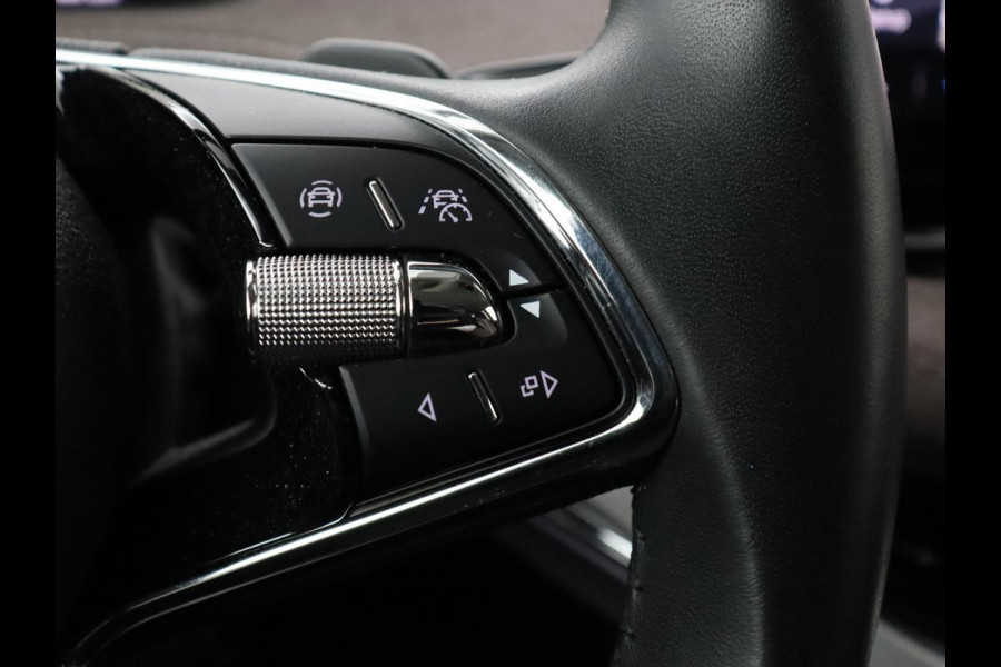 Škoda ENYAQ iV 60 | Stoel & stuurverwarming | Carplay | Keyless | Navigatie | Camera | Cruise control | Full LED | Parkeerhulp | 20'' lichtmetalen velgen
