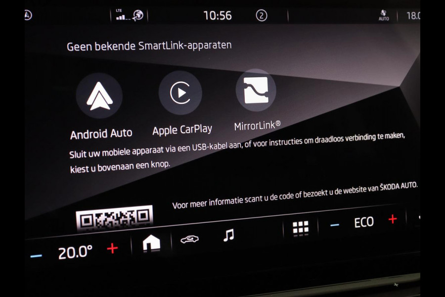 Škoda ENYAQ iV 60 | Stoel & stuurverwarming | Carplay | Keyless | Navigatie | Camera | Cruise control | Full LED | Parkeerhulp | 20'' lichtmetalen velgen