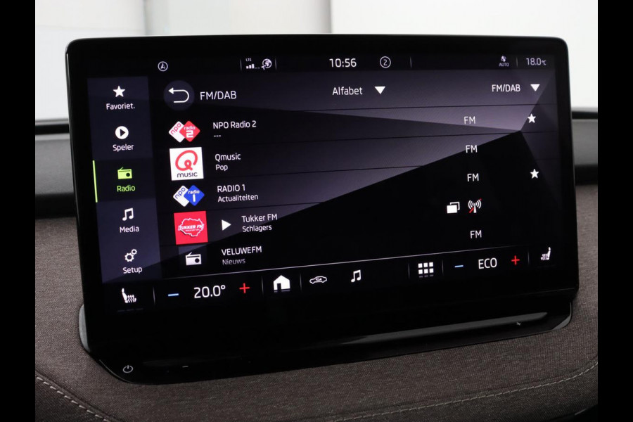Škoda ENYAQ iV 60 | Stoel & stuurverwarming | Carplay | Keyless | Navigatie | Camera | Cruise control | Full LED | Parkeerhulp | 20'' lichtmetalen velgen