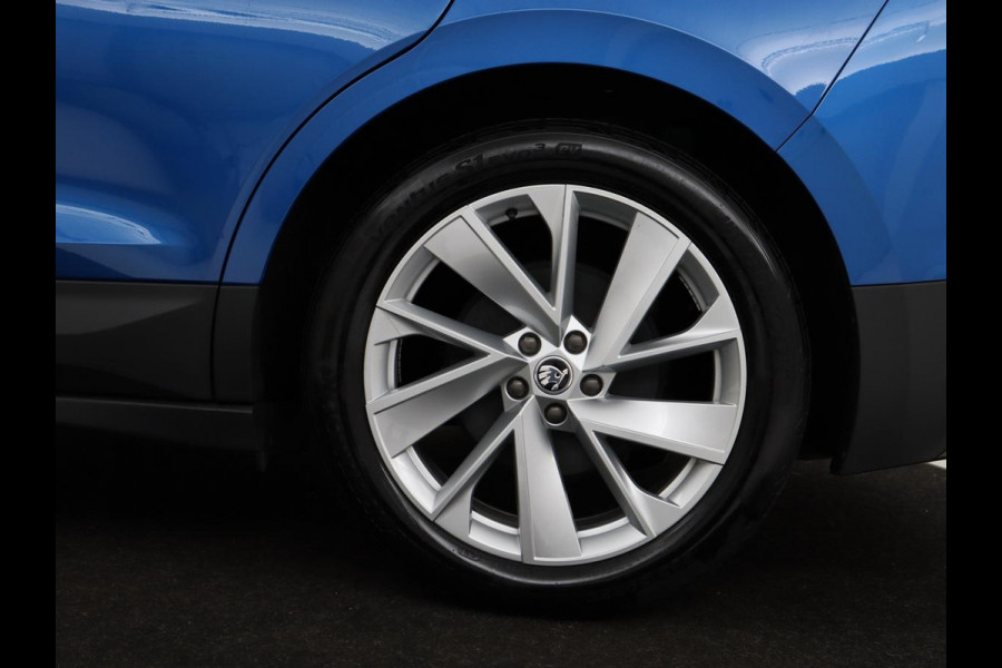 Škoda ENYAQ iV 60 | Stoel & stuurverwarming | Carplay | Keyless | Navigatie | Camera | Cruise control | Full LED | Parkeerhulp | 20'' lichtmetalen velgen