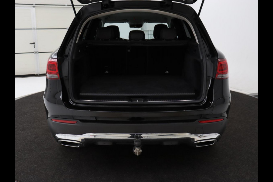 Mercedes-Benz GLC 300e 4Matic | Adaptive cruise | Trekhaak | Carplay | Stoelverwarming | Leder | Massage | Memory | Camera | Navigatie
