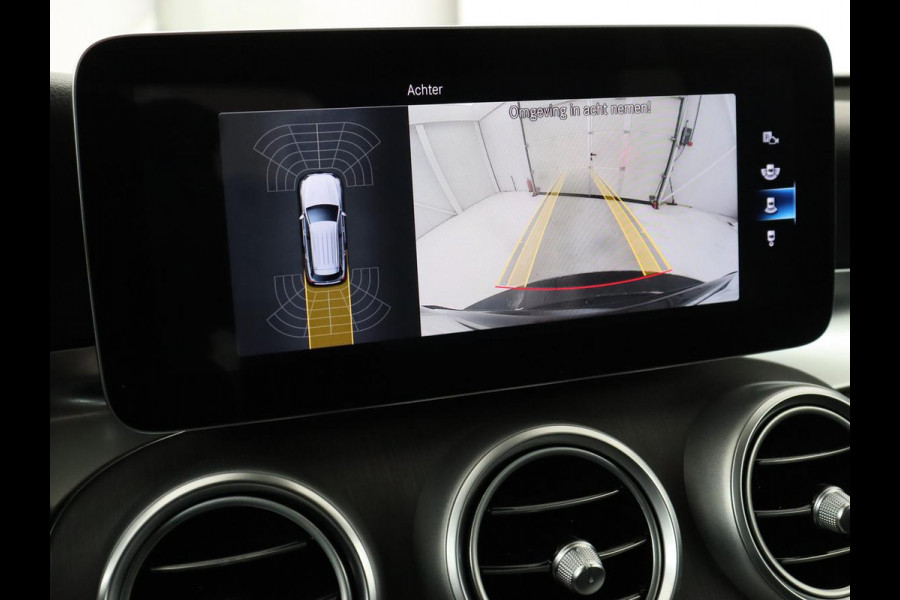 Mercedes-Benz GLC 300e 4Matic | Adaptive cruise | Trekhaak | Carplay | Stoelverwarming | Leder | Massage | Memory | Camera | Navigatie