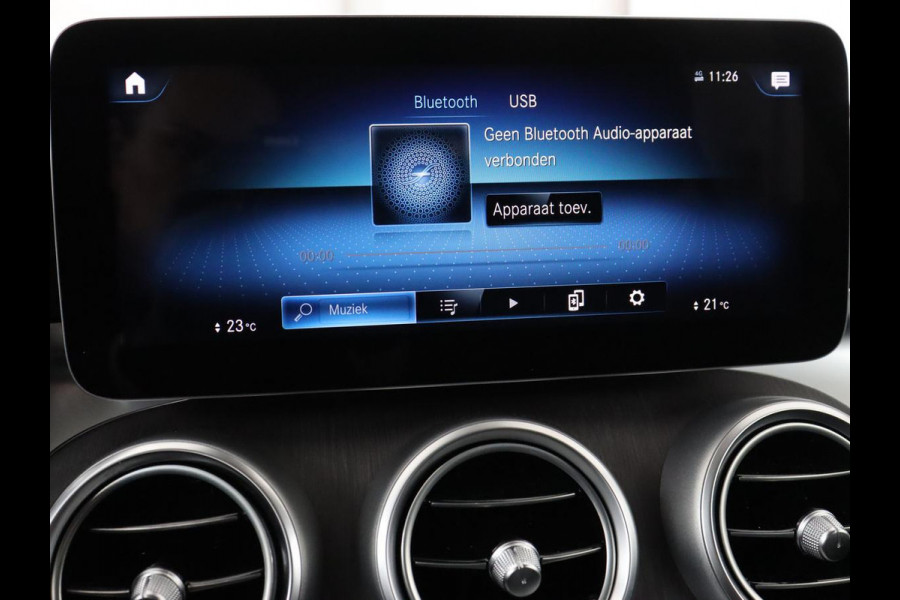 Mercedes-Benz GLC 300e 4Matic | Adaptive cruise | Trekhaak | Carplay | Stoelverwarming | Leder | Massage | Memory | Camera | Navigatie