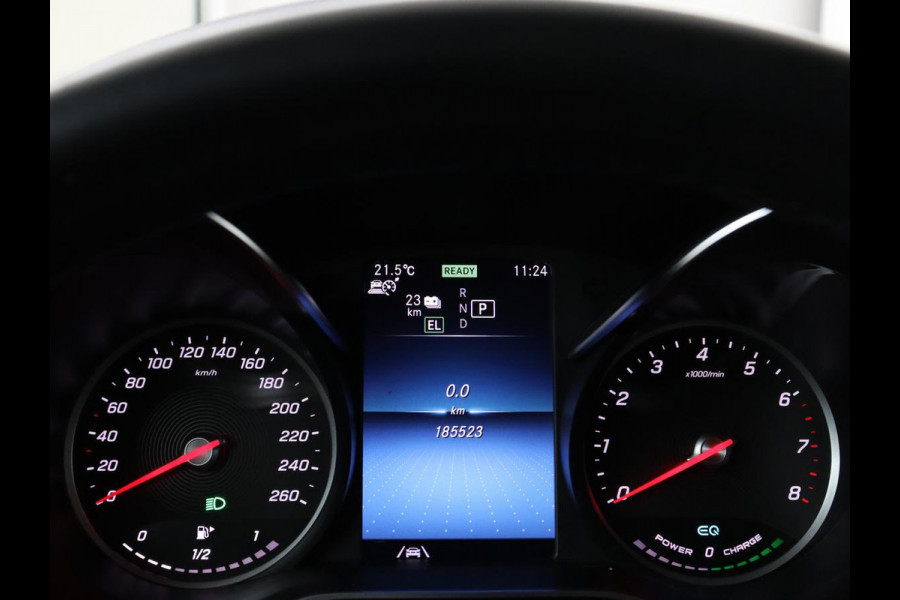 Mercedes-Benz GLC 300e 4Matic | Adaptive cruise | Trekhaak | Carplay | Stoelverwarming | Leder | Massage | Memory | Camera | Navigatie