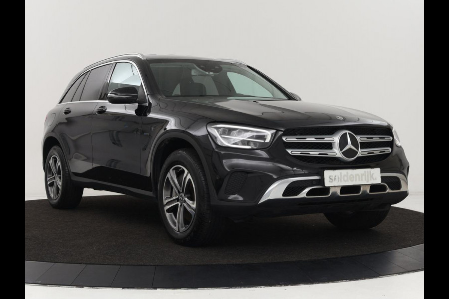 Mercedes-Benz GLC 300e 4Matic | Adaptive cruise | Trekhaak | Carplay | Stoelverwarming | Leder | Massage | Memory | Camera | Navigatie