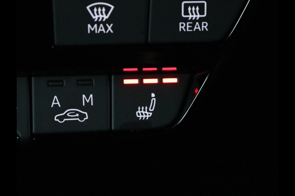 Audi Q4 e-tron 40 Launch edition S Competition 77 kWh | Stoelverwarming | Warmtepomp | Matrix LED | Carplay | Adaptive cruise | Navigatie | Virtual Cockpit | Half leder | Sportstoelen