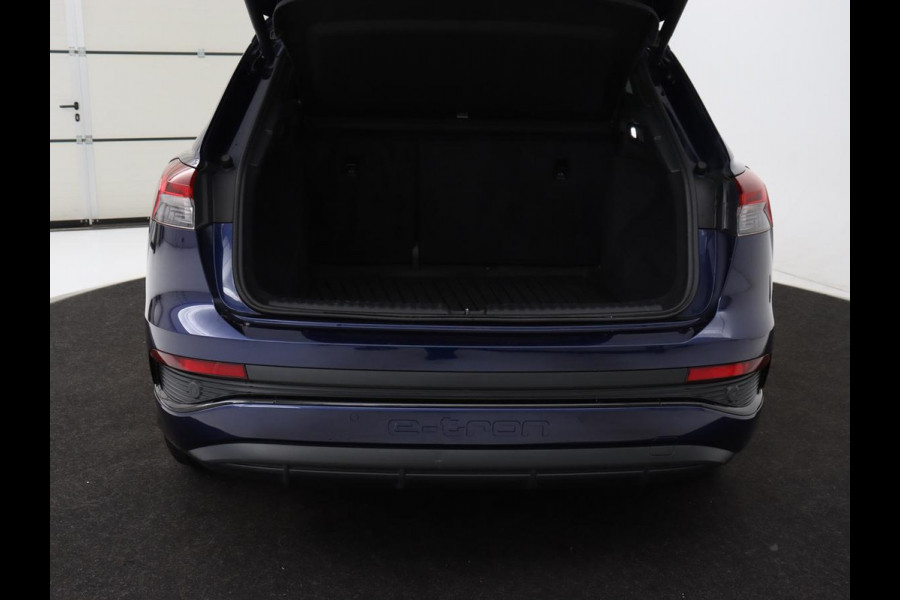 Audi Q4 e-tron 40 Launch edition S Competition 77 kWh | Stoelverwarming | Warmtepomp | Matrix LED | Carplay | Adaptive cruise | Navigatie | Virtual Cockpit | Half leder | Sportstoelen