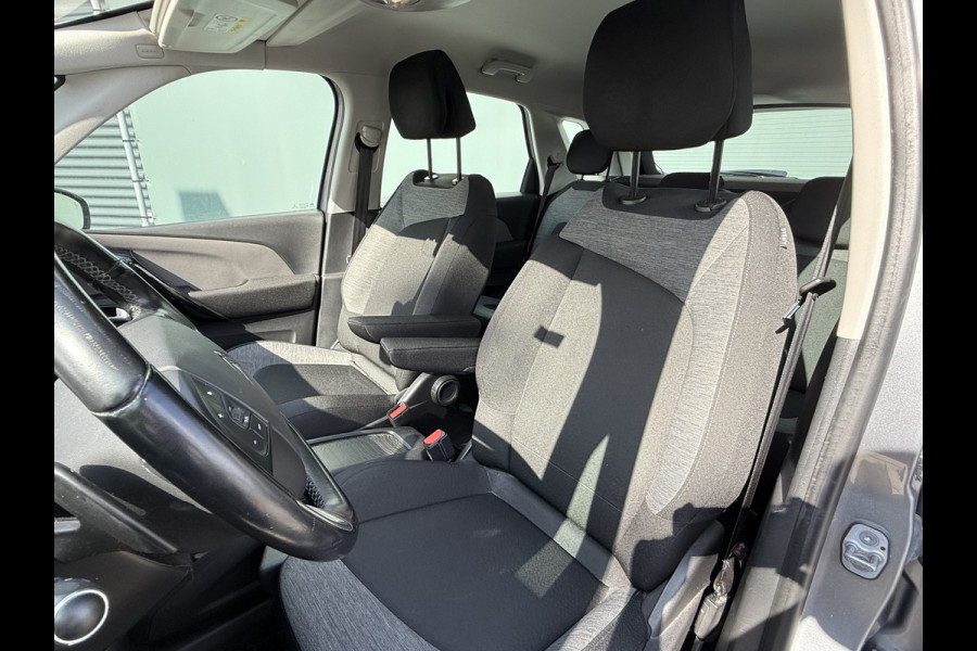 Citroën C4 Picasso BWJ 2017 | 1.2PT 131PK Feel | CLIMA | TREKHAAK | CAMERA | NAVI | PDC | CRUISE | LICHTMETAAL |