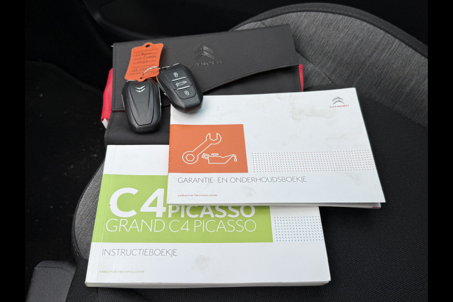 Citroën C4 Picasso BWJ 2017 | 1.2PT 131PK Feel | CLIMA | TREKHAAK | CAMERA | NAVI | PDC | CRUISE | LICHTMETAAL |
