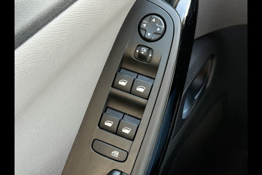 Citroën C4 Picasso BWJ 2017 | 1.2PT 131PK Feel | CLIMA | TREKHAAK | CAMERA | NAVI | PDC | CRUISE | LICHTMETAAL |