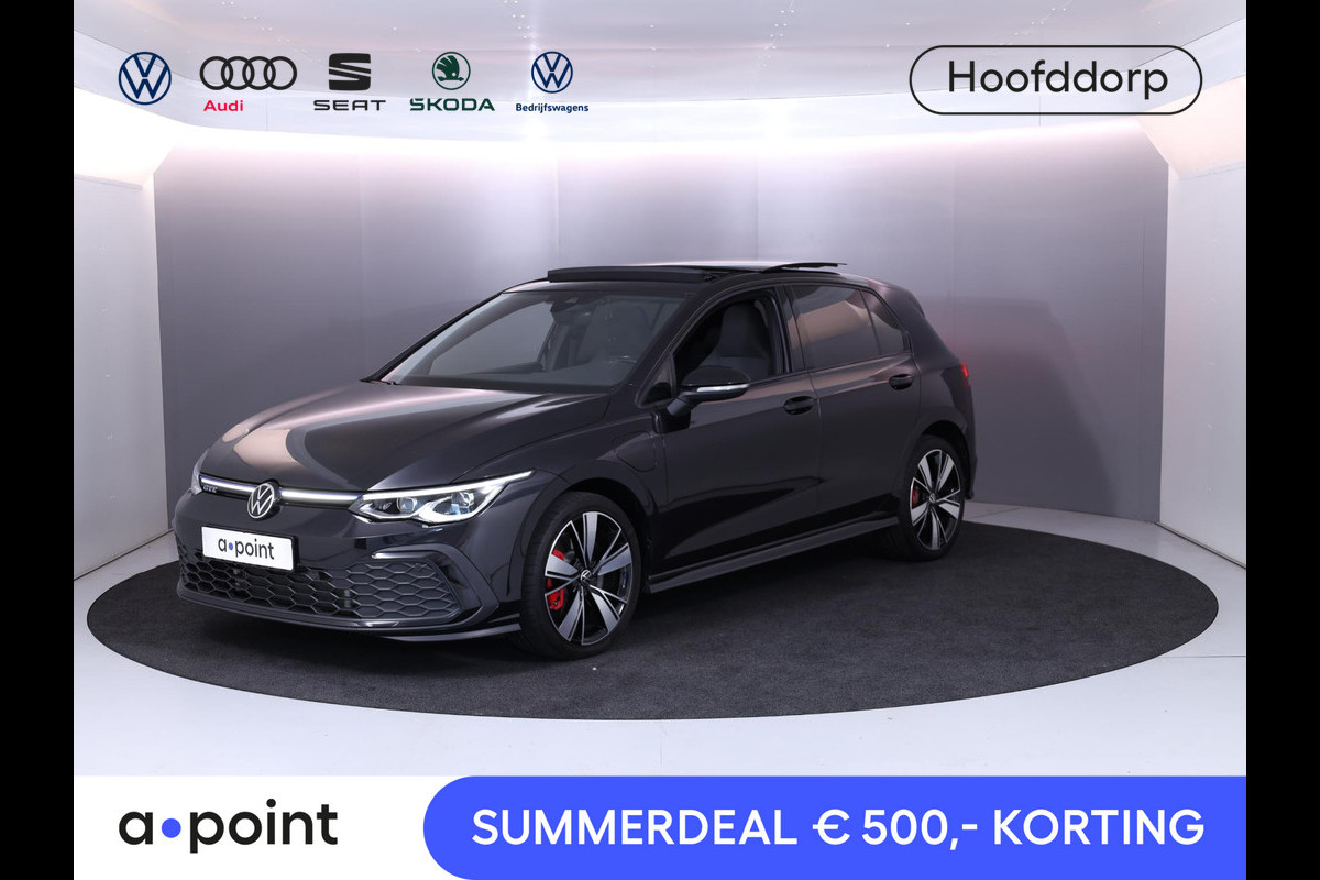 Volkswagen Golf 1.4 eHybrid GTE 245 pk Automaat (DSG) | Navigatie | Panoramadak | Parkeersensoren | Autom. airco (3 zones) | LED koplampen |