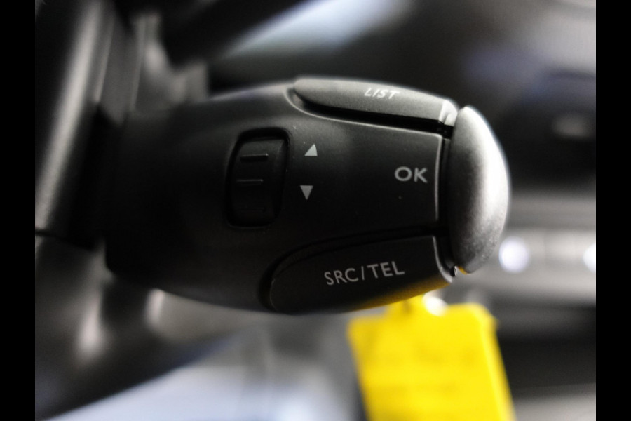 Peugeot Expert 2.0 BlueHDI 180pk Automaat Long L3 Premium 3-zits Cruise Control Airco App-Connect LM Velgen Trekgewicht 2500kg