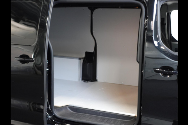 Peugeot Expert 2.0 BlueHDI 180pk Automaat Long L3 Premium 3-zits Cruise Control Airco App-Connect LM Velgen Trekgewicht 2500kg