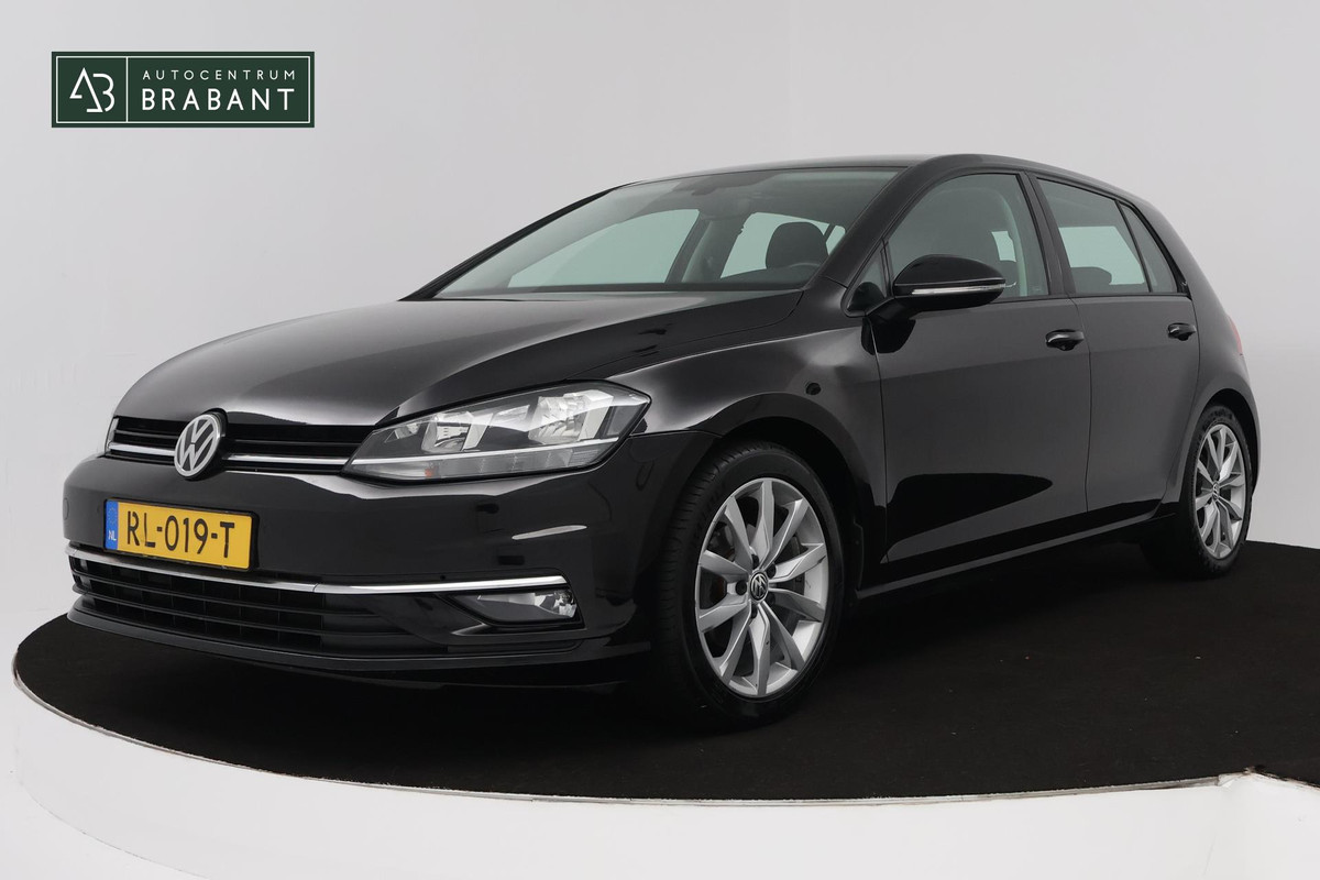 Volkswagen Golf 1.0 TSI Comfortline Business Automaat (NAVIGATIE, STOELVERWARMING, CAMERA, 1e EIGENAAR, GOED ONDERHOUDEN) Volkswagen Golf 1.0 TSI Comfortline Business Automaat (NAVIGATIE, STOELVERWARMING, CAMERA, 1e EIGENAAR, GOED ONDERHOUDEN)
