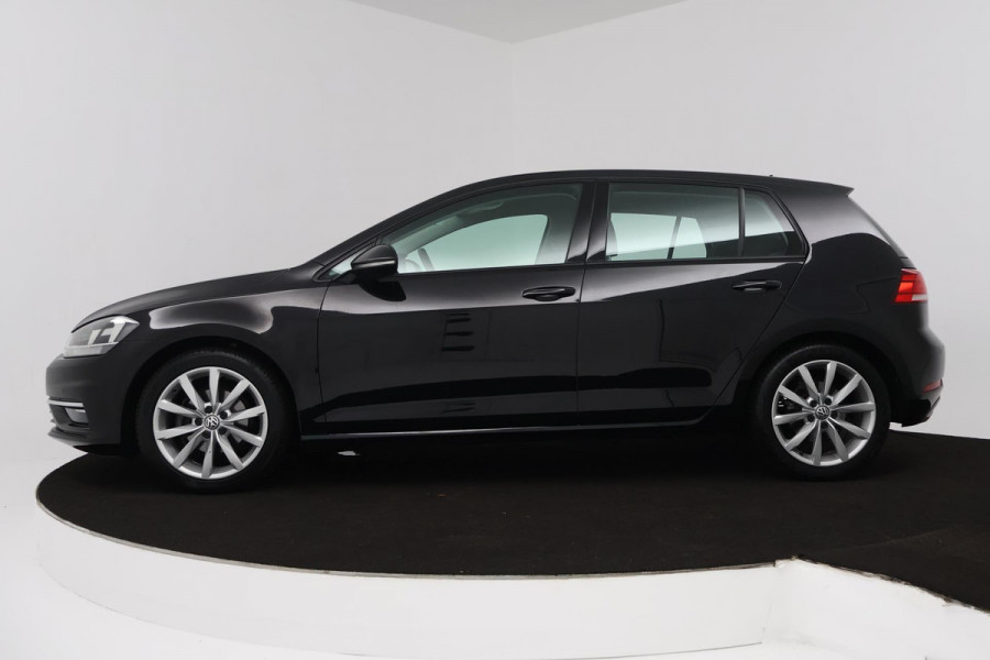 Volkswagen Golf 1.0 TSI Comfortline Business Automaat (NAVIGATIE, STOELVERWARMING, CAMERA, 1e EIGENAAR, GOED ONDERHOUDEN)