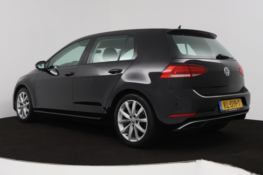 Volkswagen Golf 1.0 TSI Comfortline Business Automaat (NAVIGATIE, STOELVERWARMING, CAMERA, 1e EIGENAAR, GOED ONDERHOUDEN)