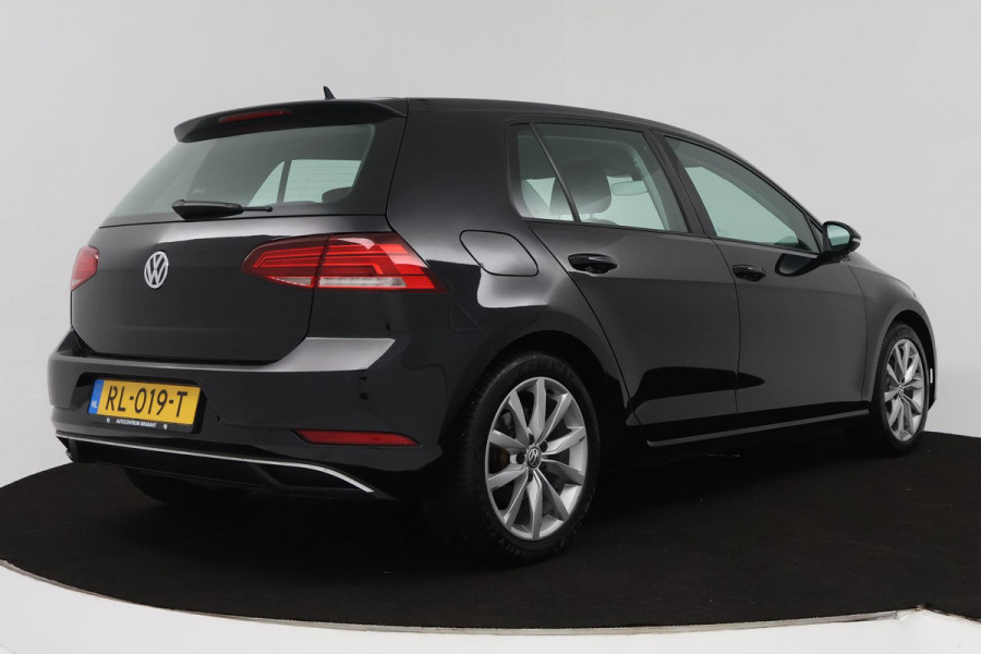 Volkswagen Golf 1.0 TSI Comfortline Business Automaat (NAVIGATIE, STOELVERWARMING, CAMERA, 1e EIGENAAR, GOED ONDERHOUDEN)