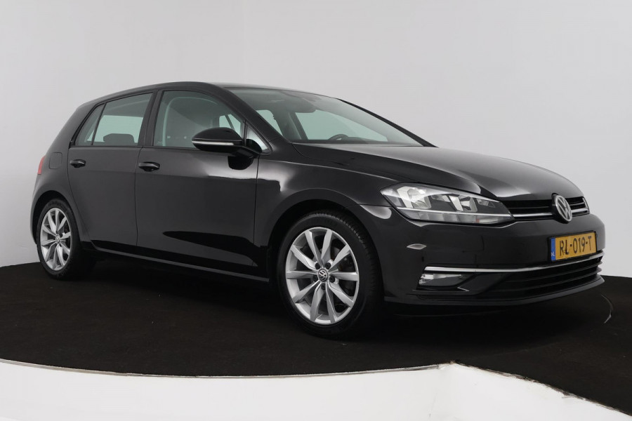 Volkswagen Golf 1.0 TSI Comfortline Business Automaat (NAVIGATIE, STOELVERWARMING, CAMERA, 1e EIGENAAR, GOED ONDERHOUDEN)