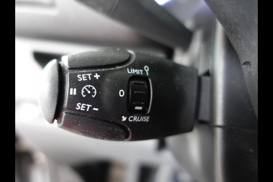 Citroën Jumpy 95PK Club L2 Navigatie Apple Carplay / Android Auto Cruise control Parkeersensoren Airco Euro6