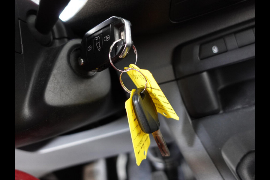 Citroën Jumpy 95PK Club L2 Navigatie Apple Carplay / Android Auto Cruise control Parkeersensoren Airco Euro6