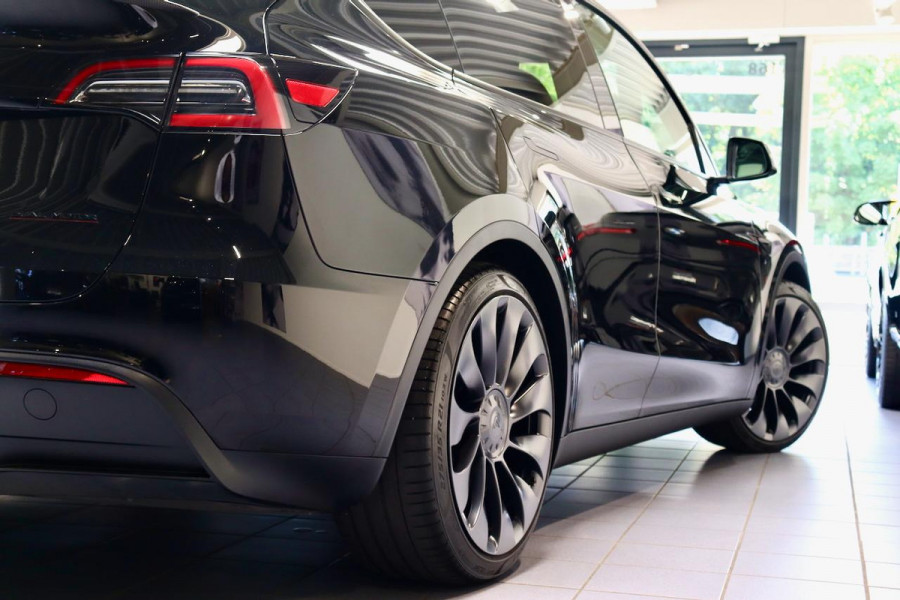 Tesla Model Y Performance AWD 534PK AMD RYZEN BL/BL|TrkHK