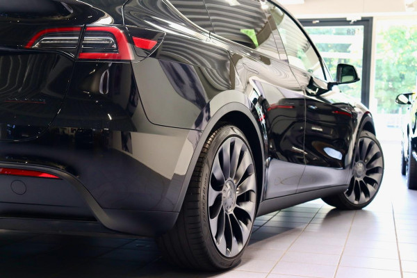 Tesla Model Y Performance AWD 534PK AMD RYZEN BL/BL|TrkHK