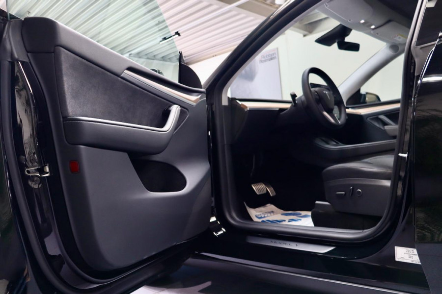 Tesla Model Y Performance AWD 534PK AMD RYZEN BL/BL|TrkHK