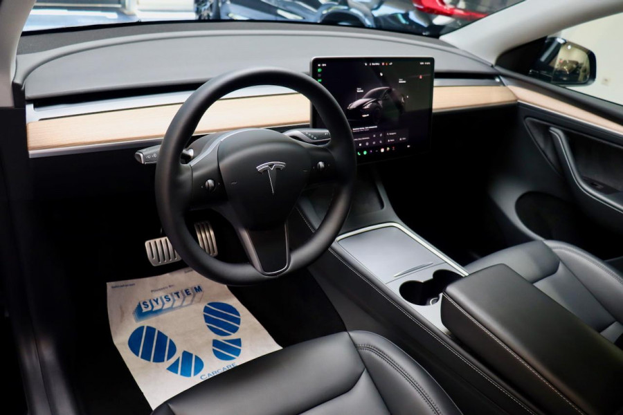 Tesla Model Y Performance AWD 534PK AMD RYZEN BL/BL|TrkHK
