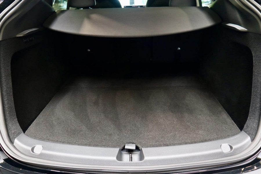 Tesla Model Y Performance AWD 534PK AMD RYZEN BL/BL|TrkHK