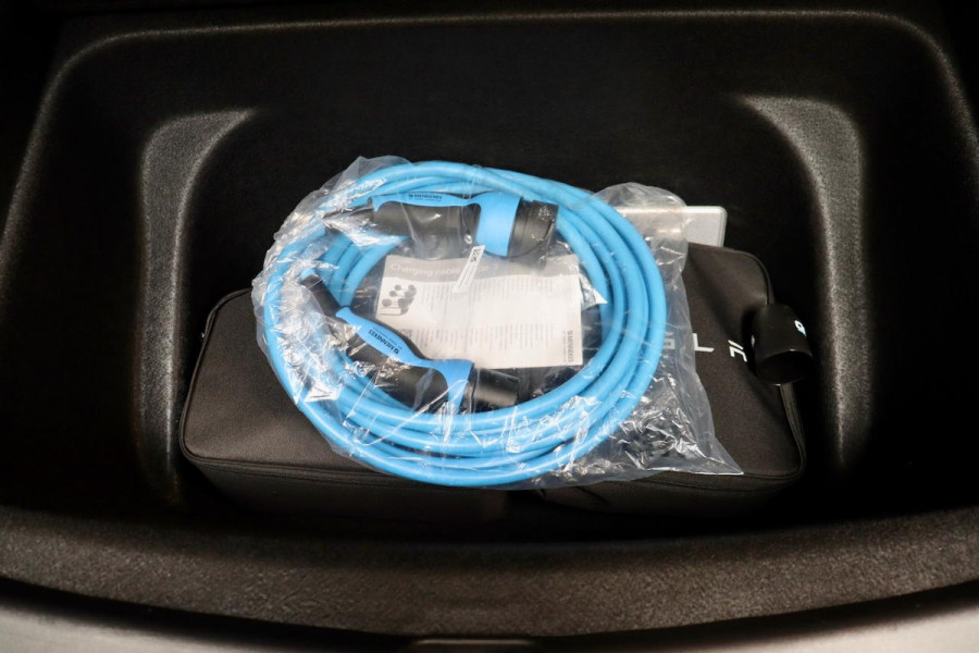 Tesla Model Y Performance AWD 534PK AMD RYZEN BL/BL|TrkHK