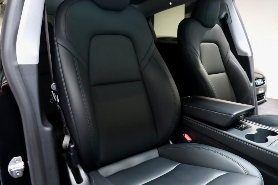 Tesla Model Y Performance AWD 534PK AMD RYZEN BL/BL|TrkHK