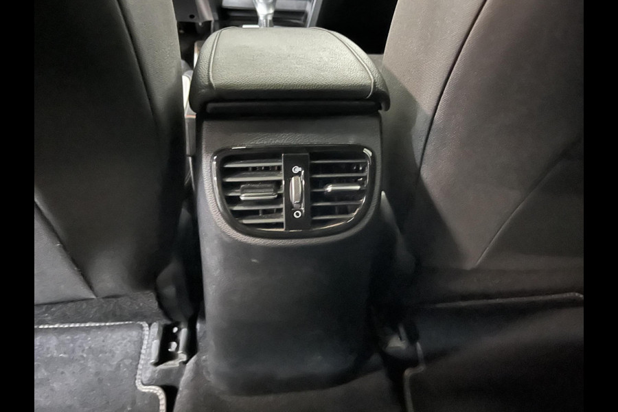 Kia ProCeed 1.5 T-GDi MHEV GT-Line Edition Climate control Cruise control adaptive Achteruitrijd camera Parkeersensoren achter Stuur verwarming Voorstoelen verwarmd Navigatie Apple Carplay/ Android Auto