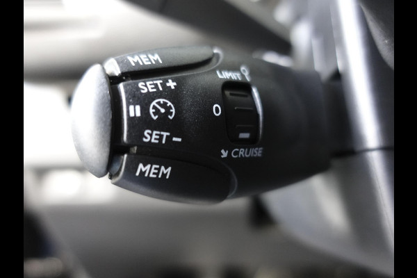 Peugeot Expert 120PK L2 Navigatie Cruise Control Parkeersensoren Airco Trekhaak Sidebars