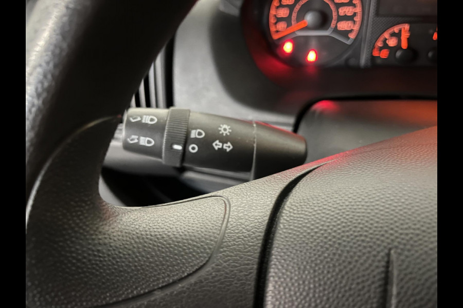 Opel Movano 2.3 Turbo L3H1 Bakwagen Meubelbak met Laadklep Airco Cruise Control Navigatie Zijdeur