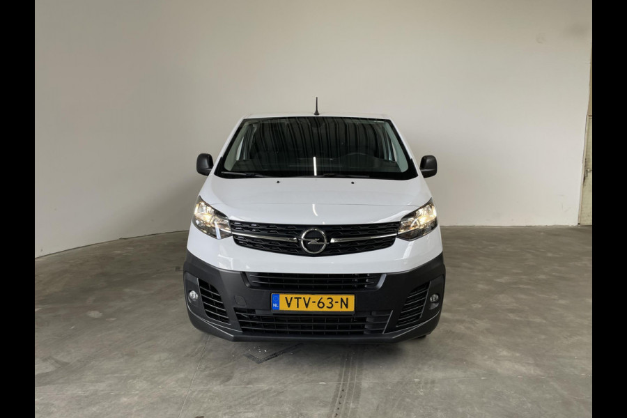 Opel Vivaro 145pk Automaat L2H1 Sport Edition Navigatie Trekhaak Cruise control Airco 3-zits Euro6