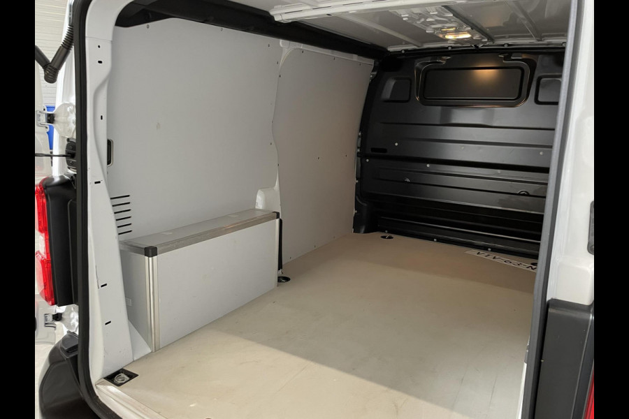 Opel Vivaro 145pk Automaat L2H1 Sport Edition Navigatie Trekhaak Cruise control Airco 3-zits Euro6