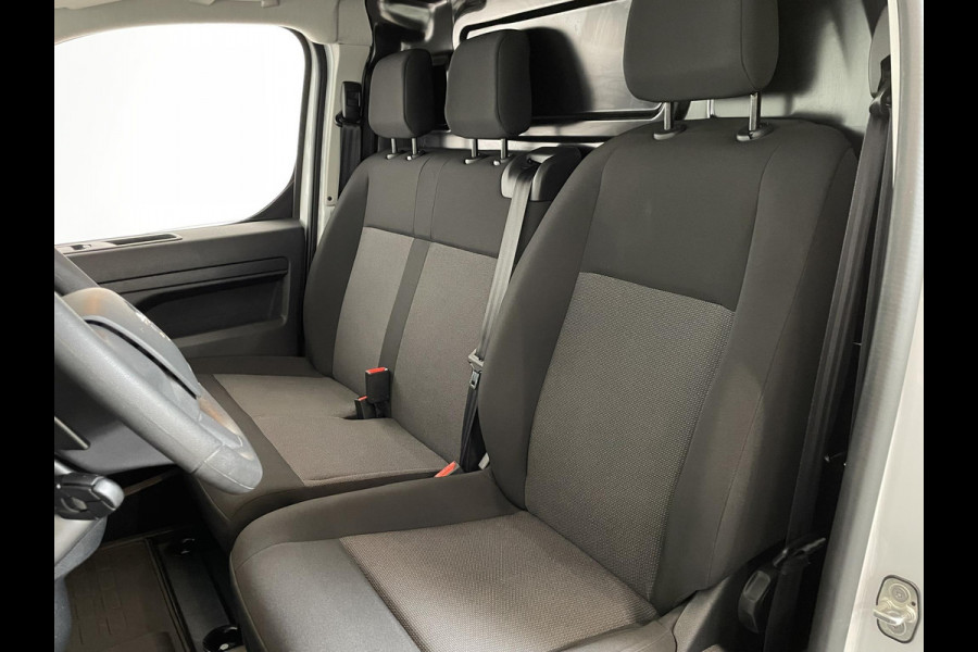 Opel Vivaro 145pk Automaat L2H1 Sport Edition Navigatie Trekhaak Cruise control Airco 3-zits Euro6