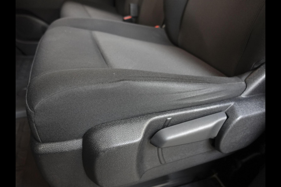 Opel Vivaro 2.0 BlueHDi 145PK L3 Automaat Airco Bluetooth Cruise Control Trekhaak Navigatie