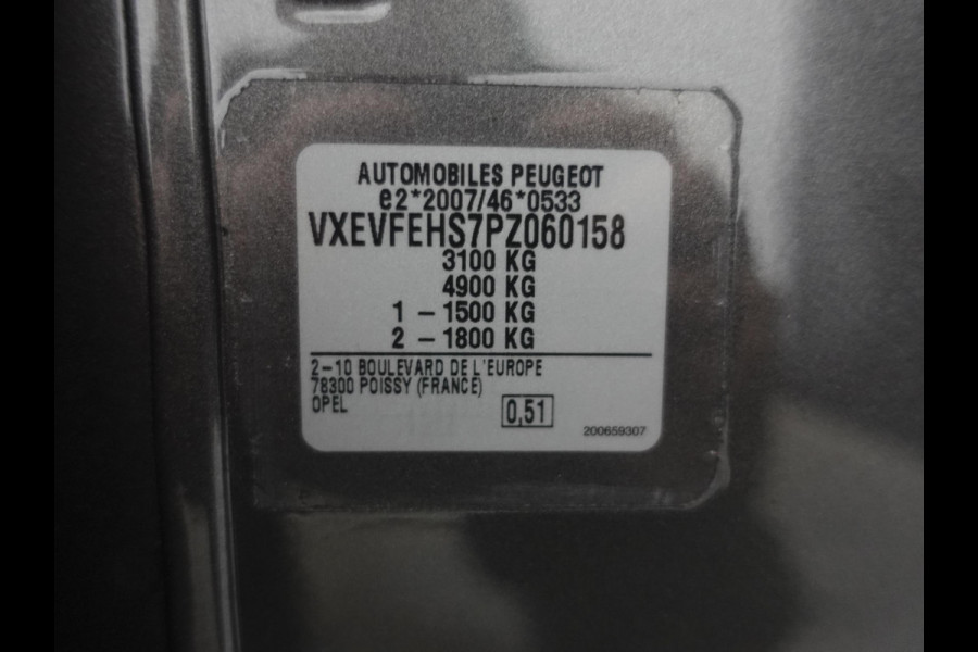 Opel Vivaro 2.0 BlueHDi 145PK L3 Automaat Airco Bluetooth Cruise Control Trekhaak Navigatie