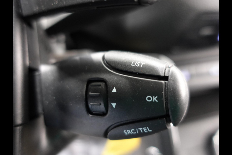 Opel Vivaro 2.0 BlueHDi 145PK L3 Automaat Airco Navigatie Bluetooth Cruise Carplay Trekhaak