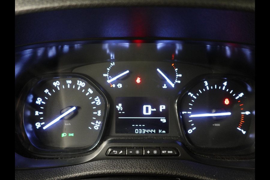 Opel Vivaro 2.0 BlueHDi 145PK L3 Automaat Airco Navigatie Bluetooth Cruise Carplay Trekhaak