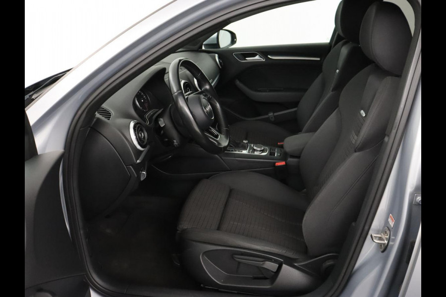 Audi A3 1.0 TFSI Sport S Line | Carplay | Sportstoelen | Full LED | Climate control | Navigatie | Cruise control | Parkeerhulp | Bluetooth