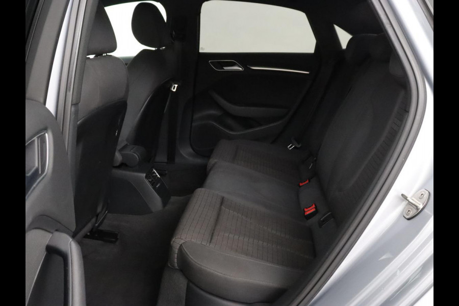 Audi A3 1.0 TFSI Sport S Line | Carplay | Sportstoelen | Full LED | Climate control | Navigatie | Cruise control | Parkeerhulp | Bluetooth