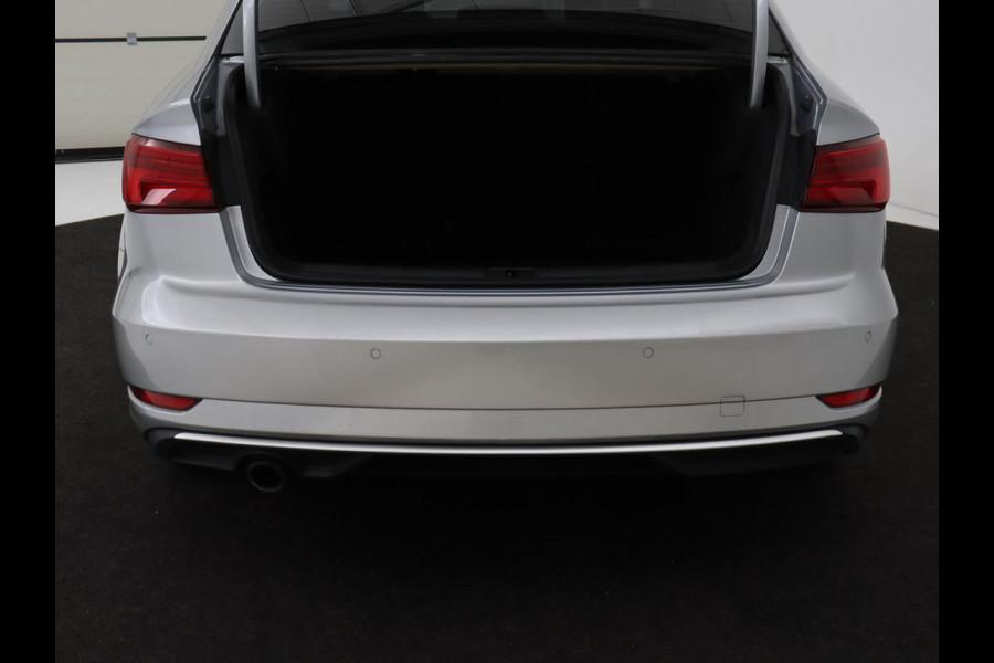 Audi A3 1.0 TFSI Sport S Line | Carplay | Sportstoelen | Full LED | Climate control | Navigatie | Cruise control | Parkeerhulp | Bluetooth