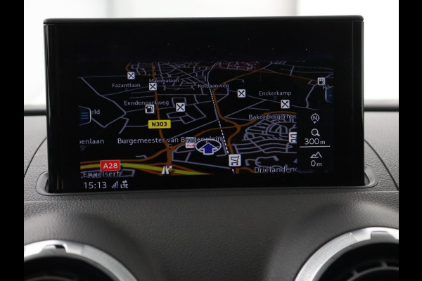 Audi A3 1.0 TFSI Sport S Line | Carplay | Sportstoelen | Full LED | Climate control | Navigatie | Cruise control | Parkeerhulp | Bluetooth