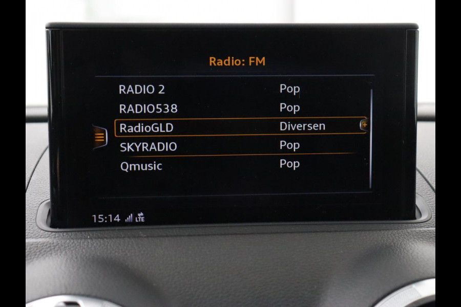 Audi A3 1.0 TFSI Sport S Line | Carplay | Sportstoelen | Full LED | Climate control | Navigatie | Cruise control | Parkeerhulp | Bluetooth