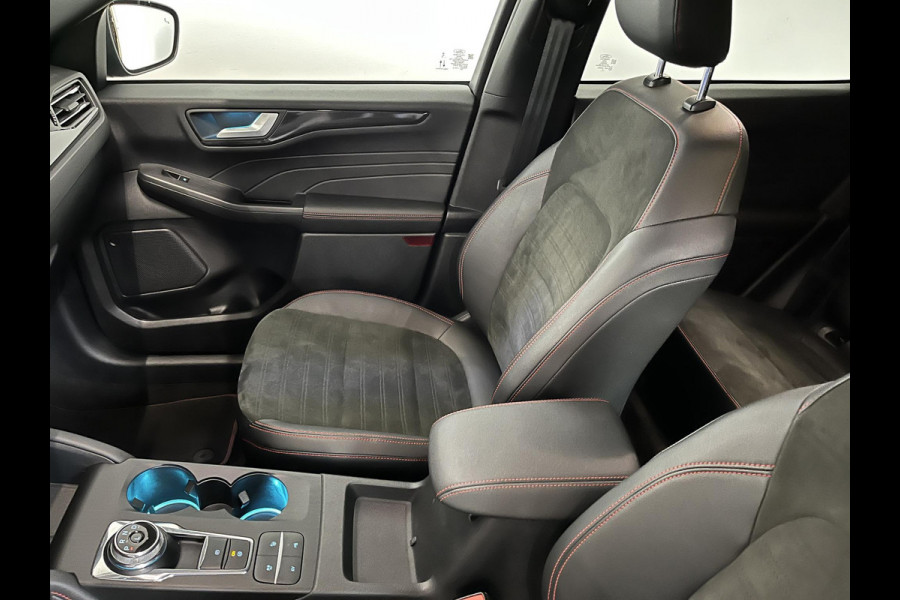 Ford Kuga 2.5 PHEV 224pk Automaat ST-Line | Navigatie | Apple Carplay/Android Auto | Parkeersensoren | Camera | Adaptive Cruise Control |  Elektrische achterklep | Stoel-en stuurverwarming | Park Assist | LED-koplampen |
